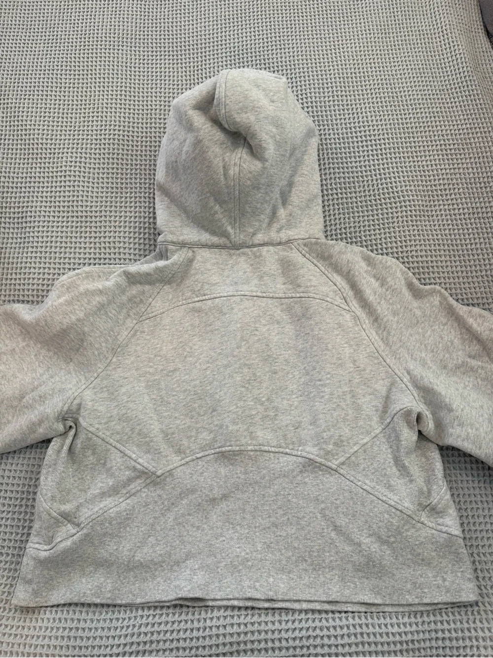 Lululemon scuba cropped hoodie- Heather Gray Half-Zip Hoodie - Picture 4 of 4